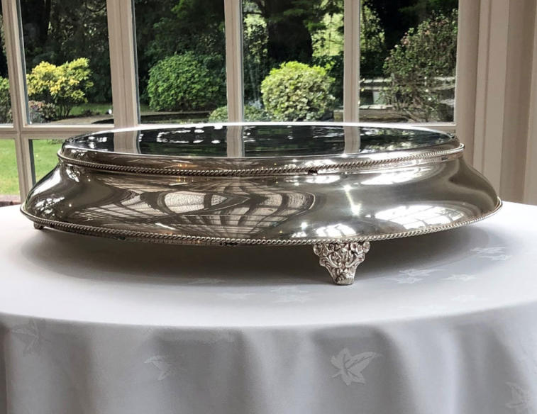 02 Silver Cake Stand